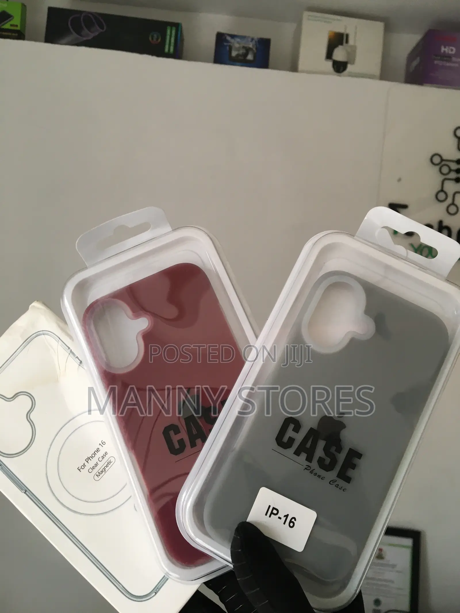 iPhone 16 Pouches