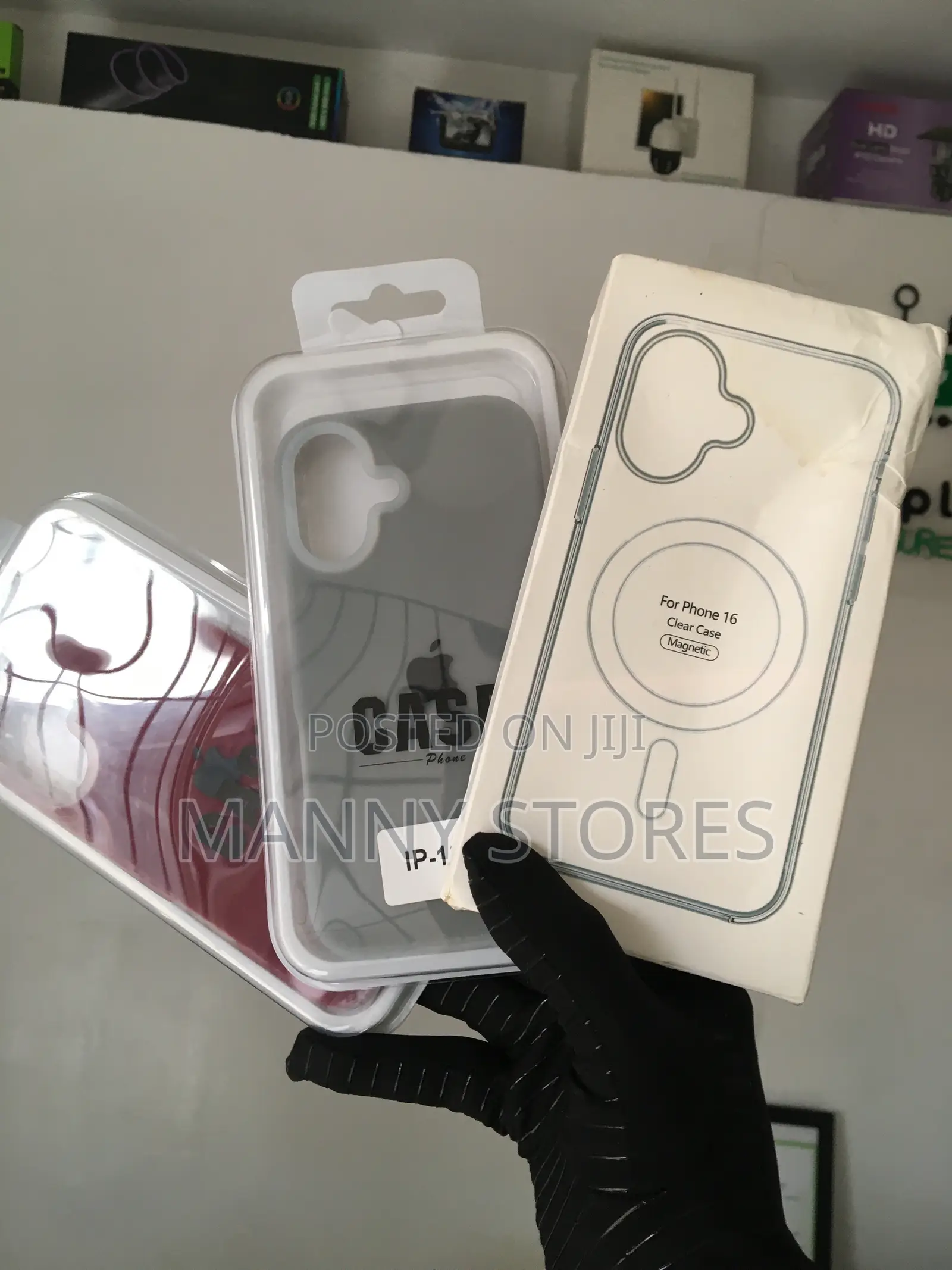 iPhone 16 Pouches