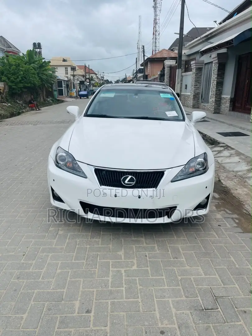 Lexus IS 250 AWD Automatic 2012 White