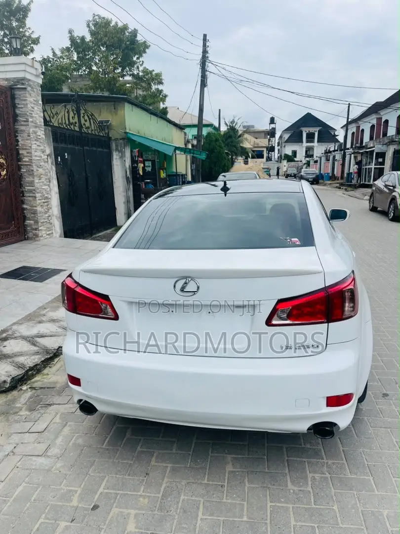 Lexus IS 250 AWD Automatic 2012 White