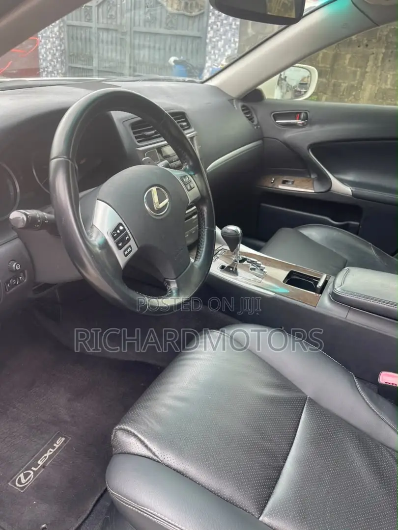 Lexus IS 250 AWD Automatic 2012 White