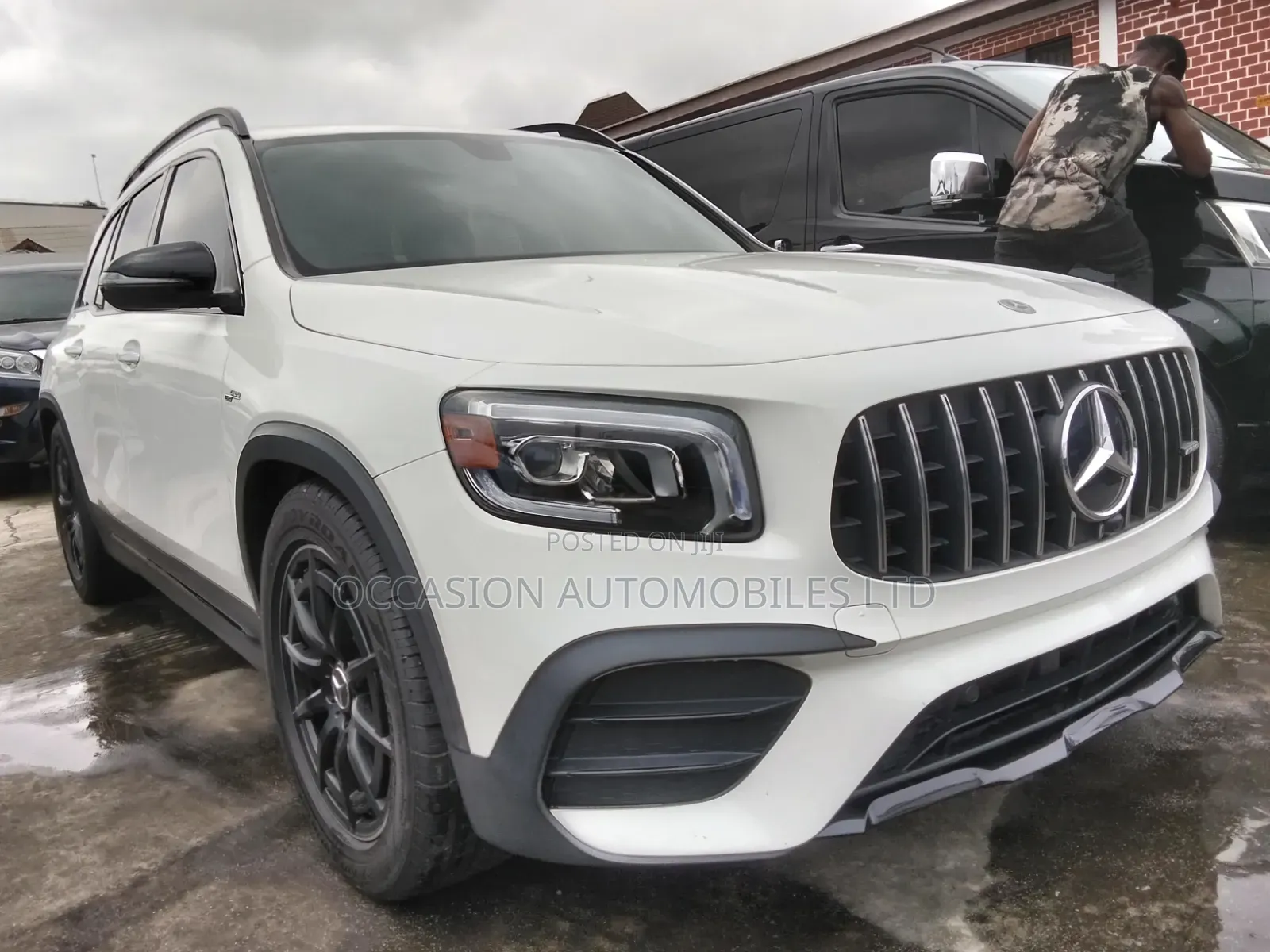 Mercedes-Benz GLB-Class 2021 White