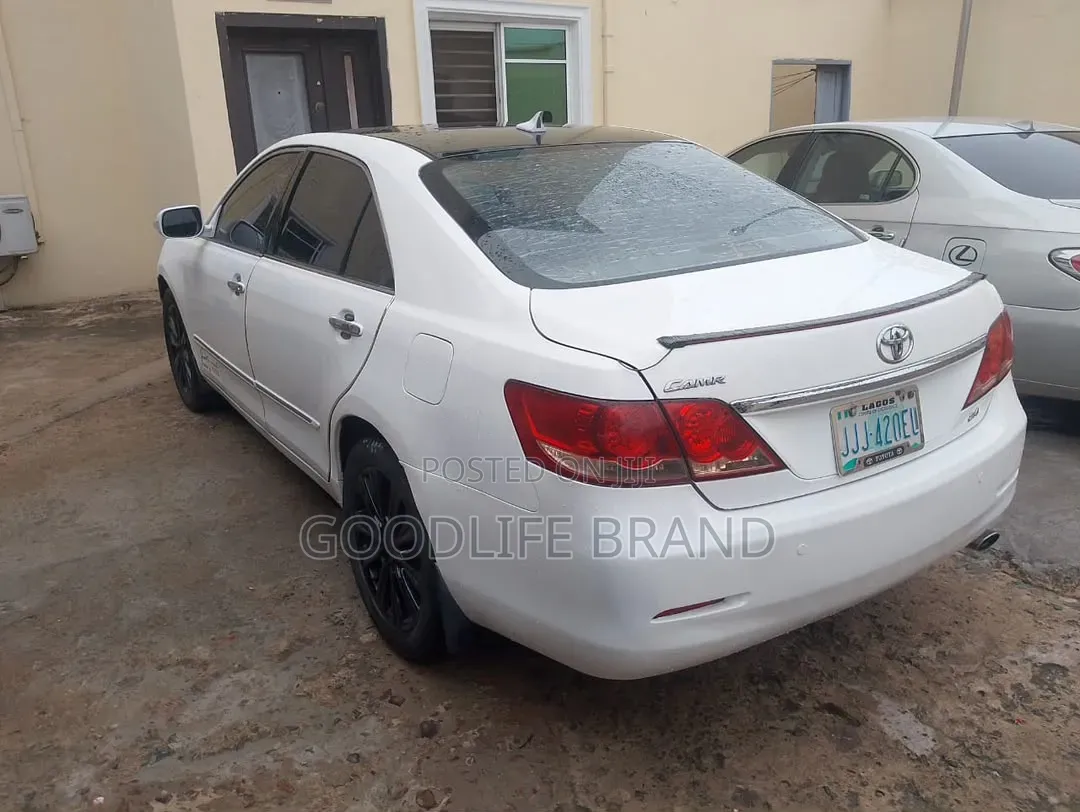 Toyota Camry XLE V6 4dr Sedan (3.5L 6cyl 6AM) 2009 Off white