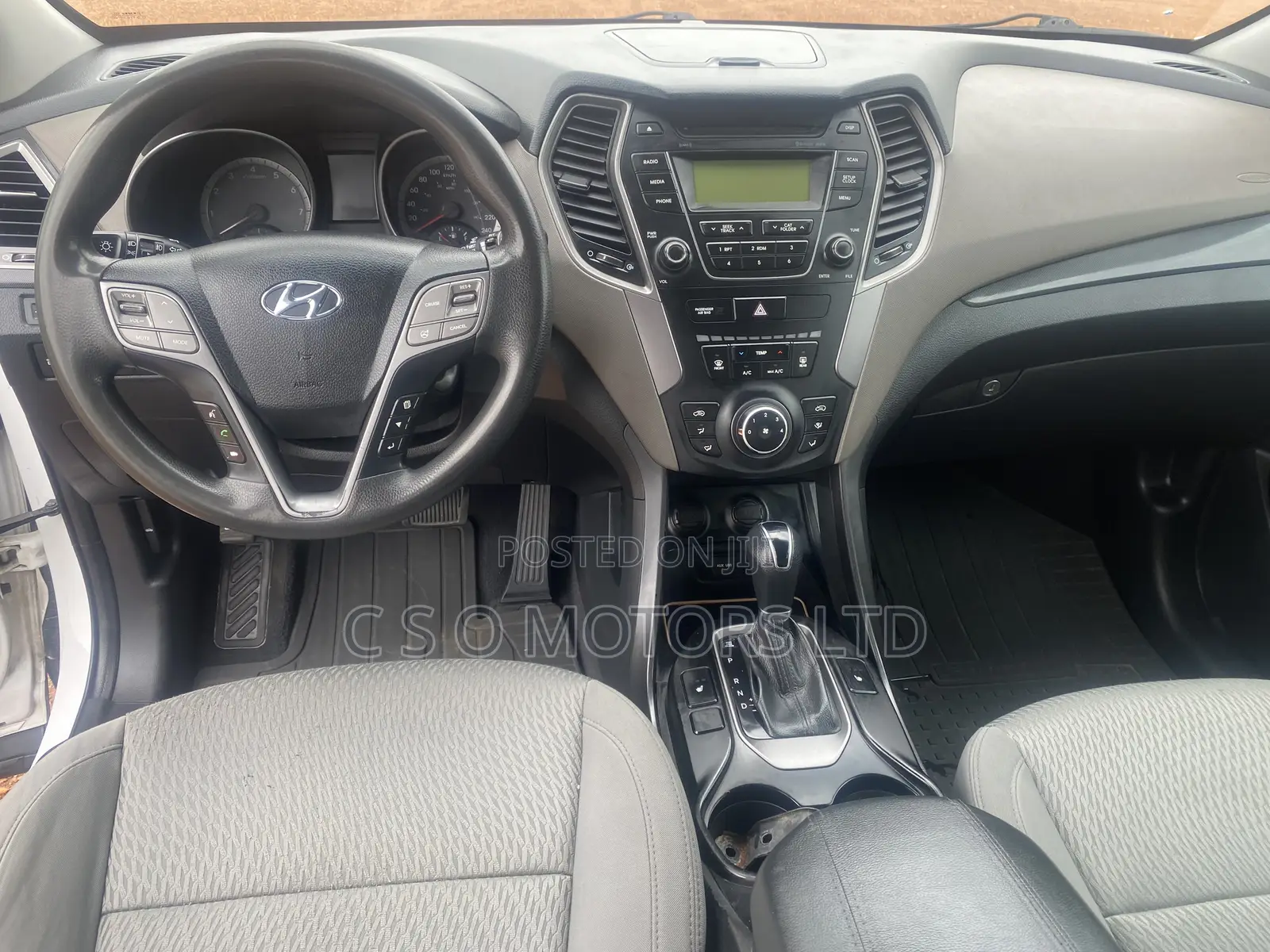 Hyundai Santa Fe 2016 White