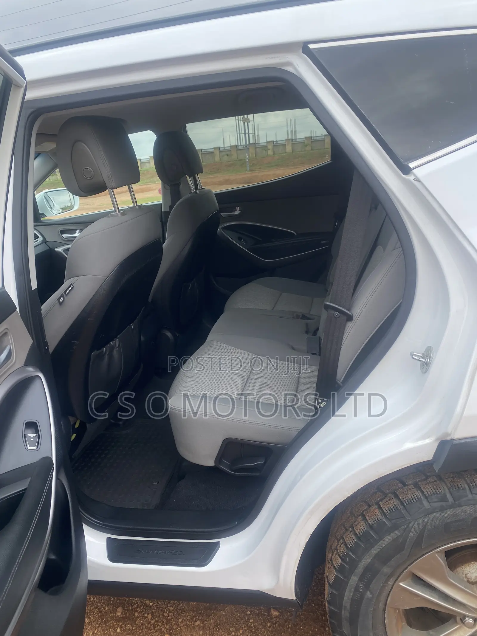 Hyundai Santa Fe 2016 White