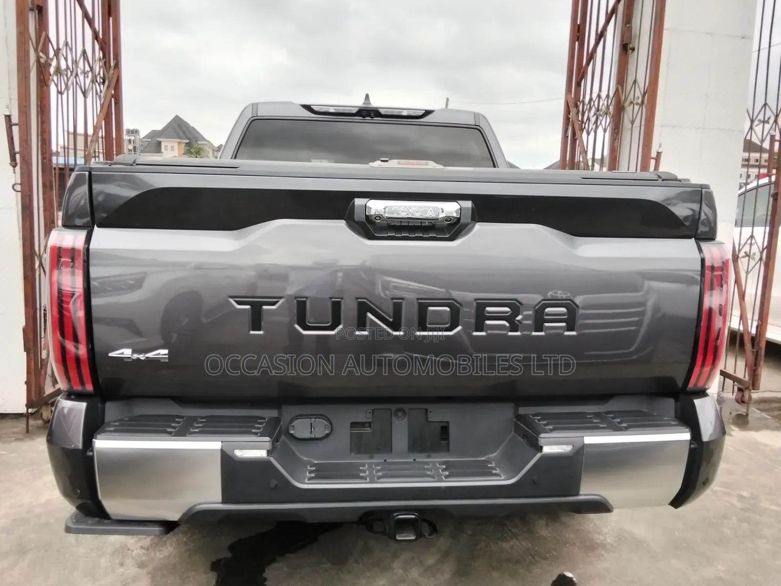 Toyota Tundra 2025 Gray