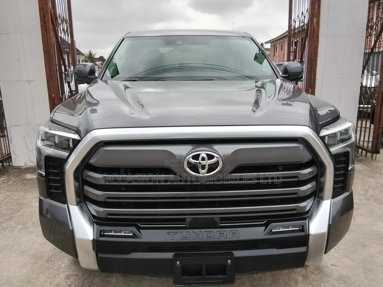 Toyota Tundra 2025 Gray