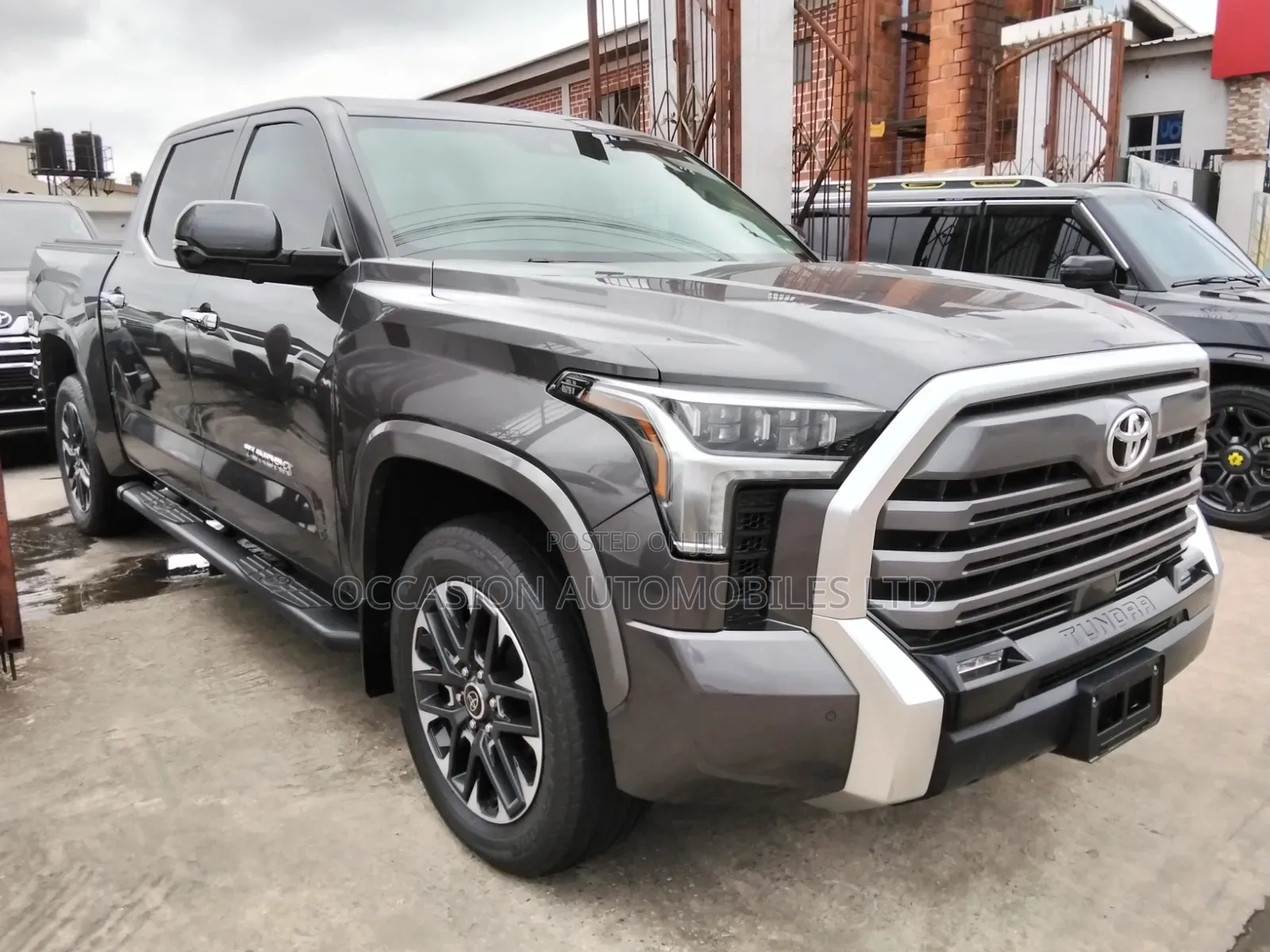 Toyota Tundra 2025 Gray