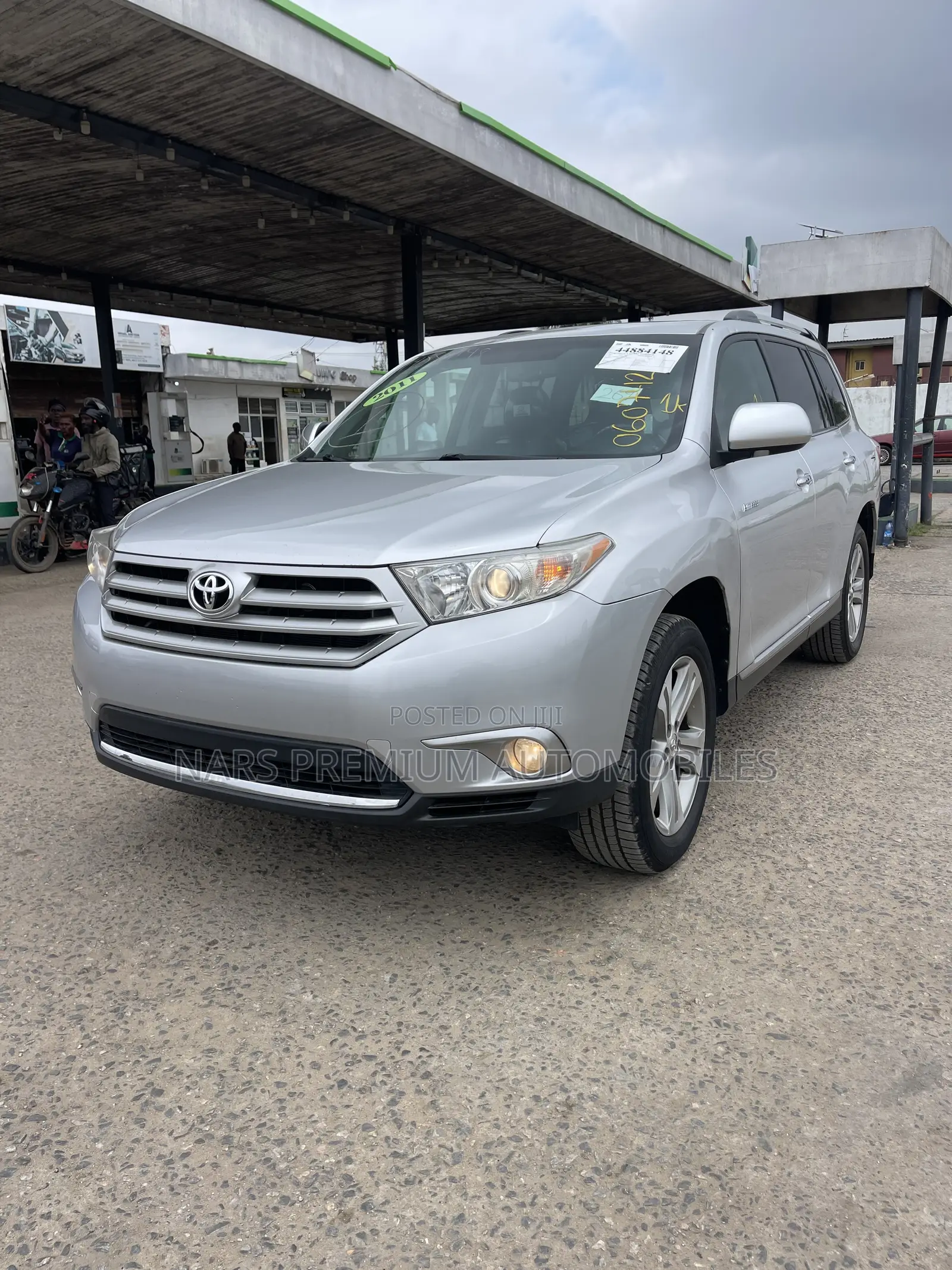 Toyota Highlander Limited 2011 Silver