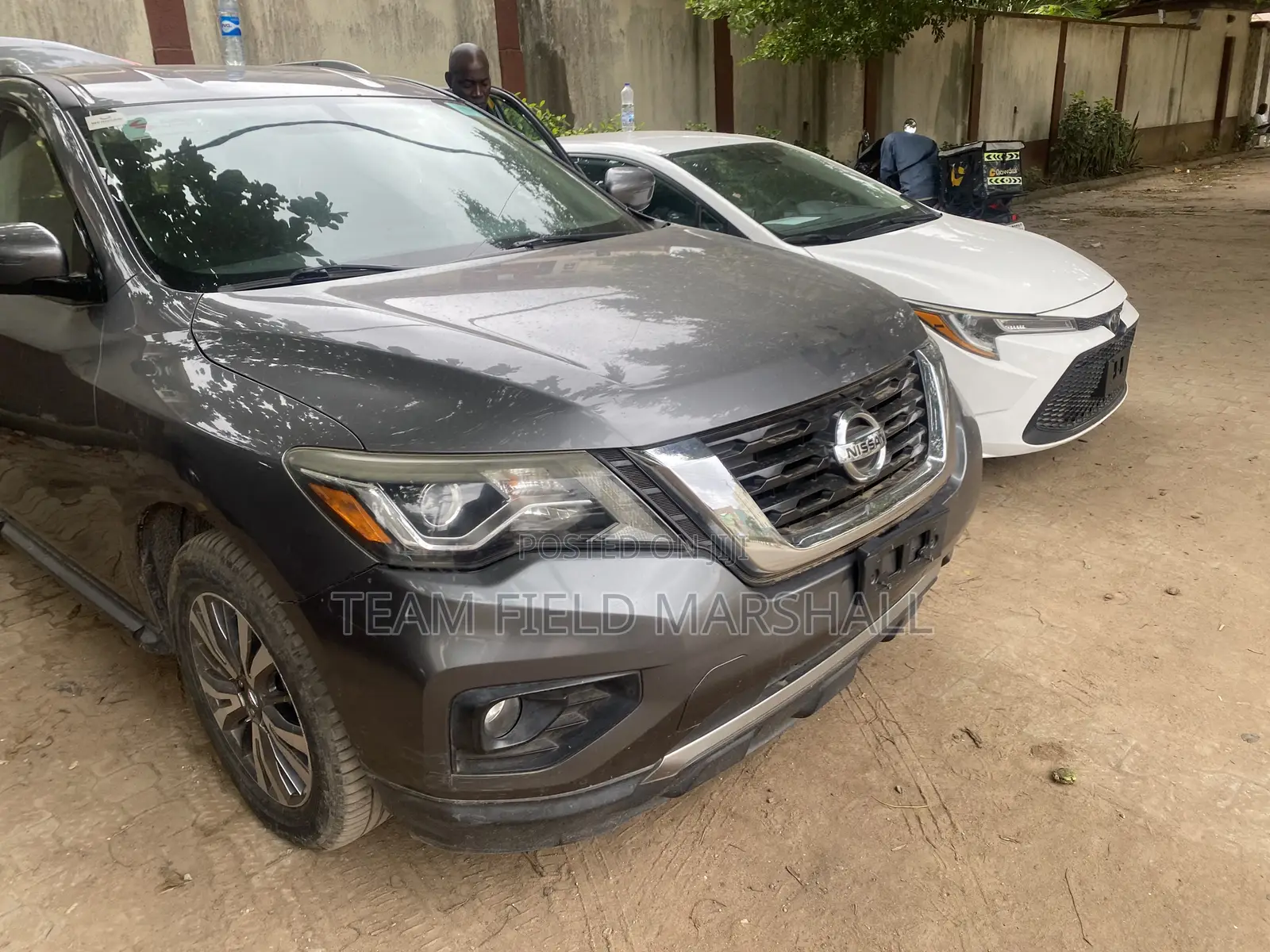 Nissan Pathfinder SV 4dr 4x4 (3.5L 6cyl) 2017 Gray
