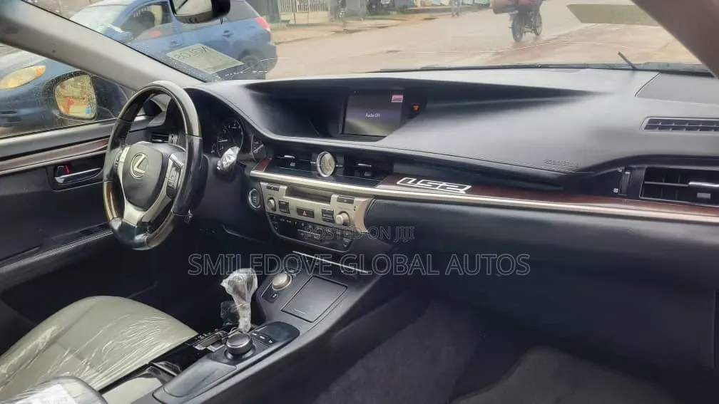 Lexus ES 2013 Blue