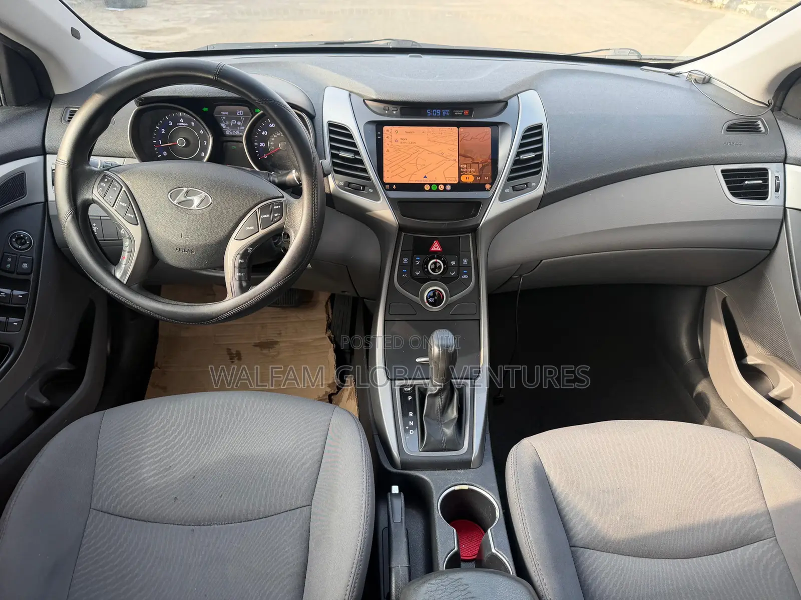 Hyundai Elantra 2015 Silver