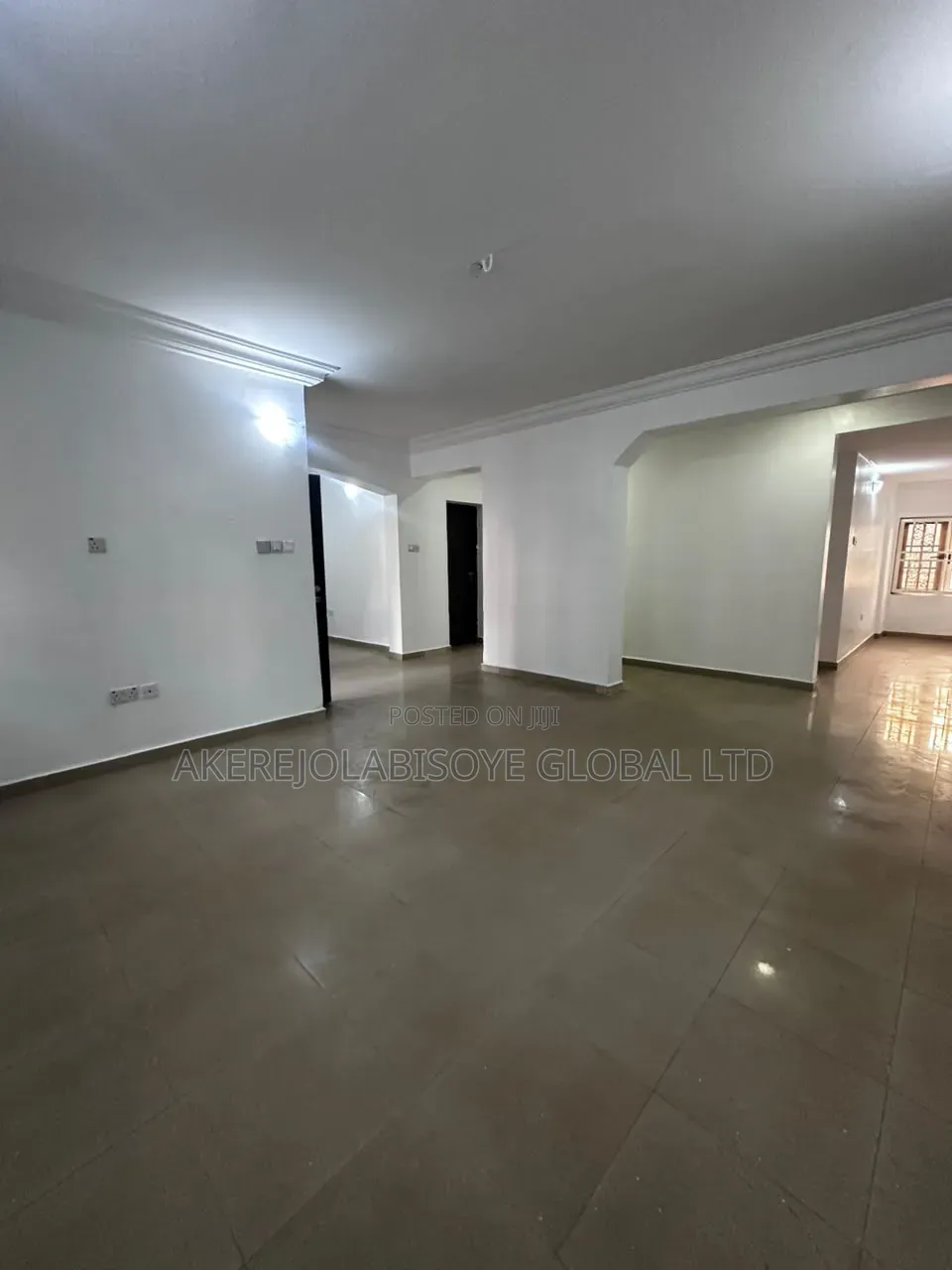 3bdrm Block of Flats in Wuse Zone Abuja for rent