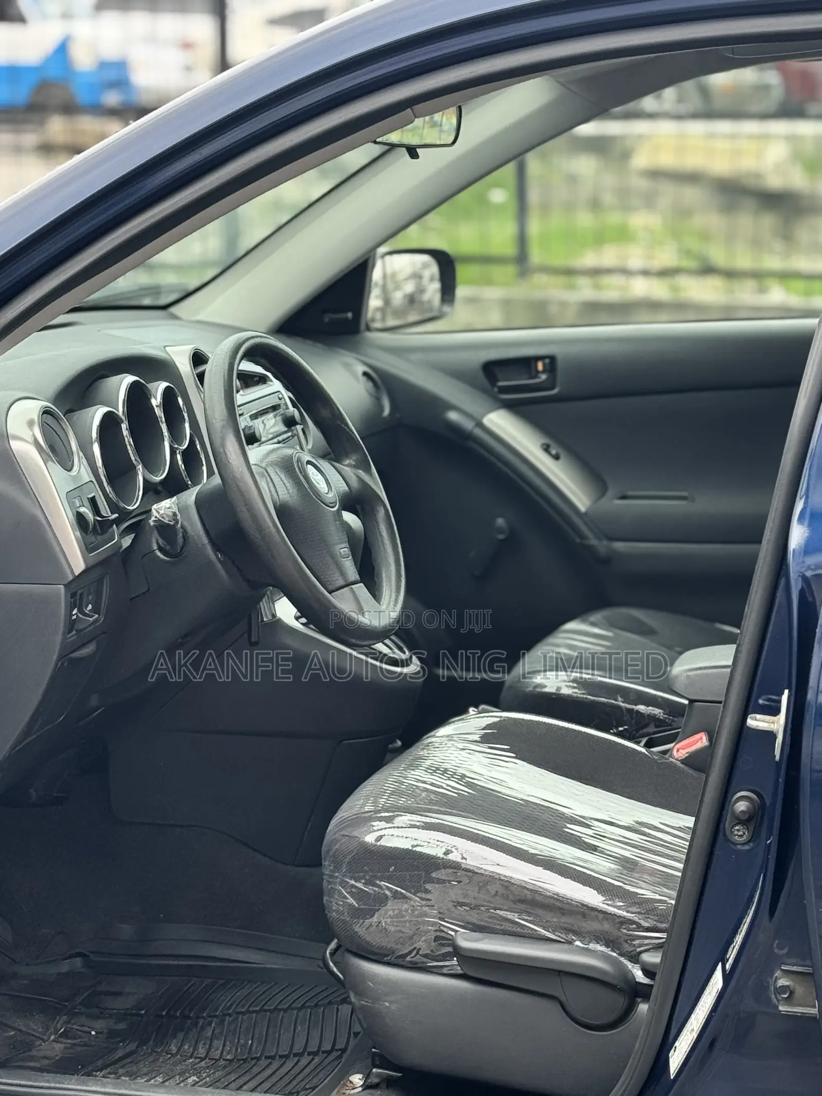 Toyota Matrix Hatchback FWD (1.8L 4cyl 5M) 2007 Blue
