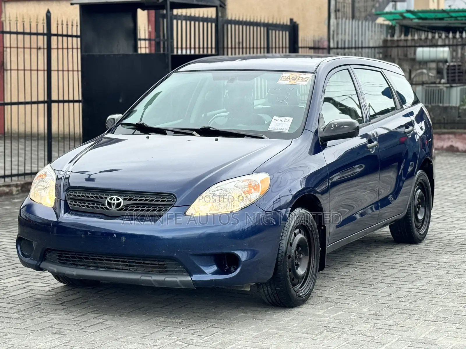 Toyota Matrix Hatchback FWD (1.8L 4cyl 5M) 2007 Blue