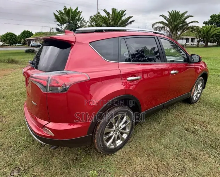 Toyota RAV4 2016 Red