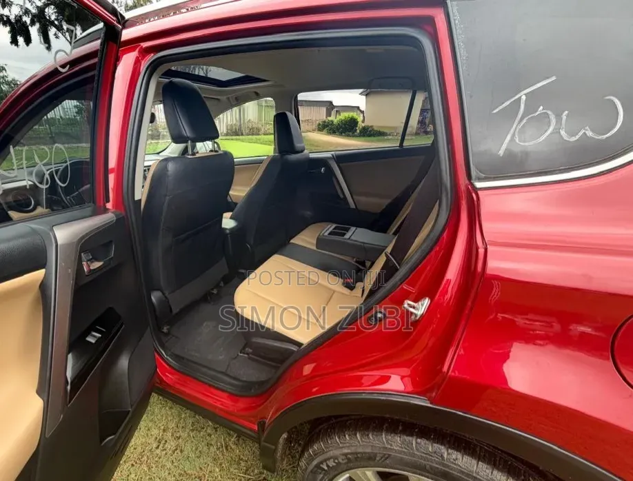 Toyota RAV4 2016 Red
