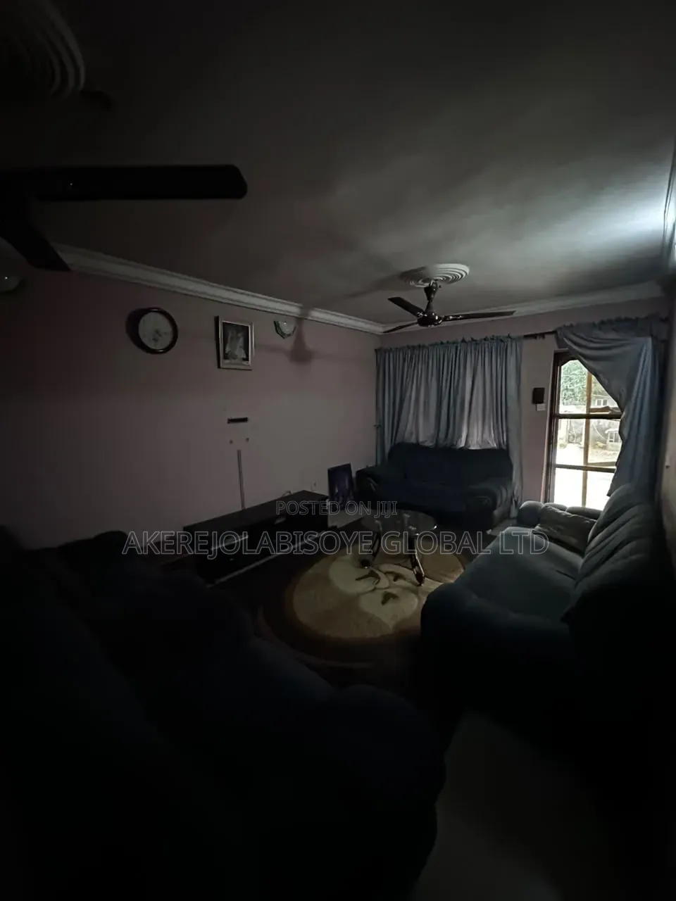 3bdrm Block of Flats in Wuse Zone Abuja for sale