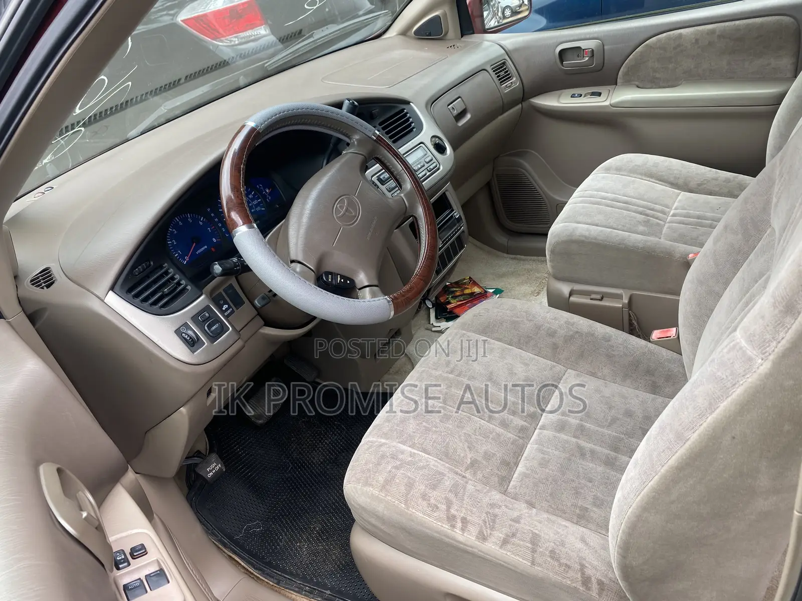 Toyota Sienna 2001 Red