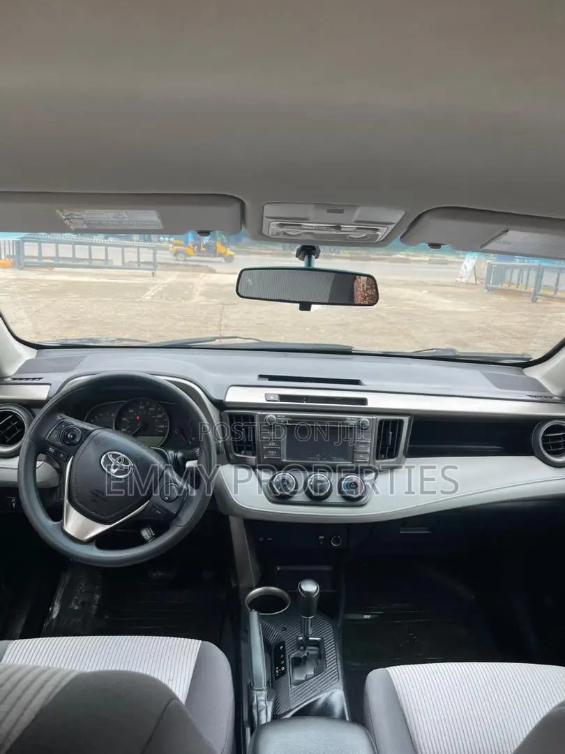 Toyota RAV4 XLE 4dr SUV (2.5L 4cyl 6A) 2015 Black