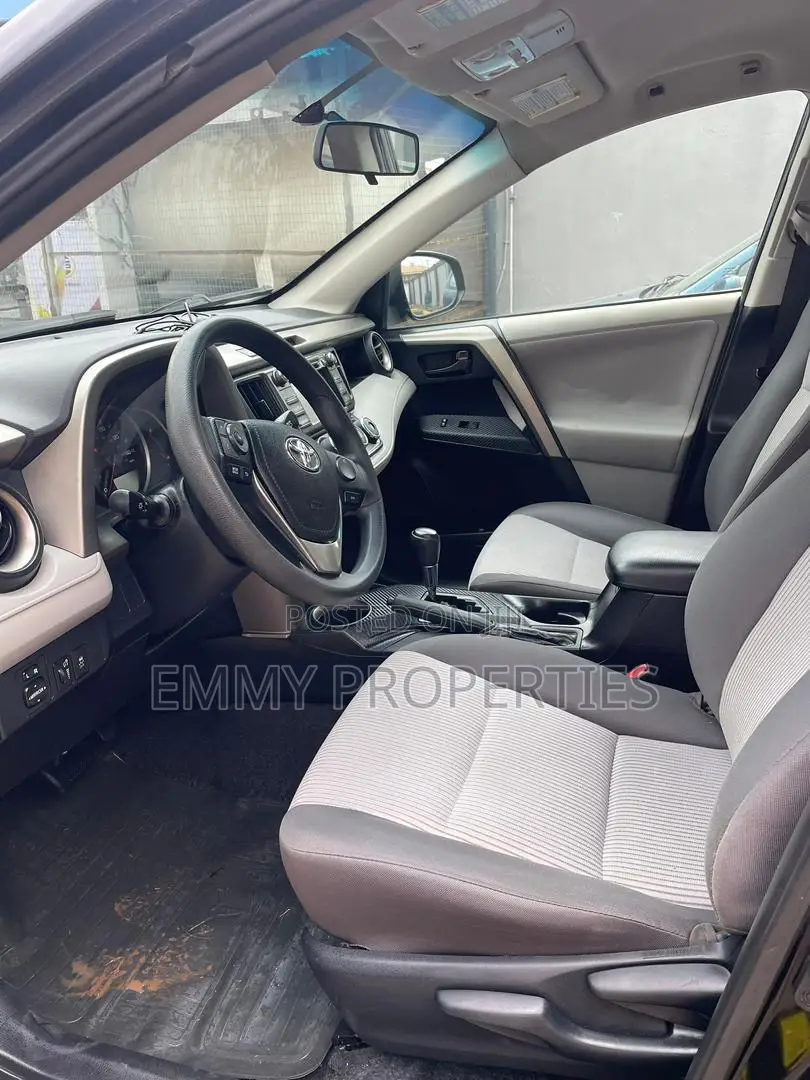Toyota RAV4 XLE 4dr SUV (2.5L 4cyl 6A) 2015 Black