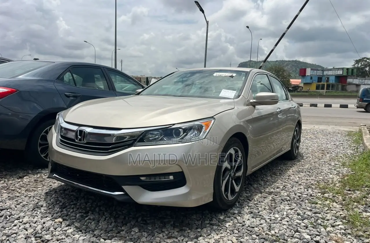 Honda Accord 2017 Gold