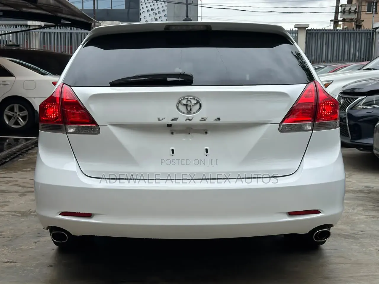 Toyota Venza 2010 White