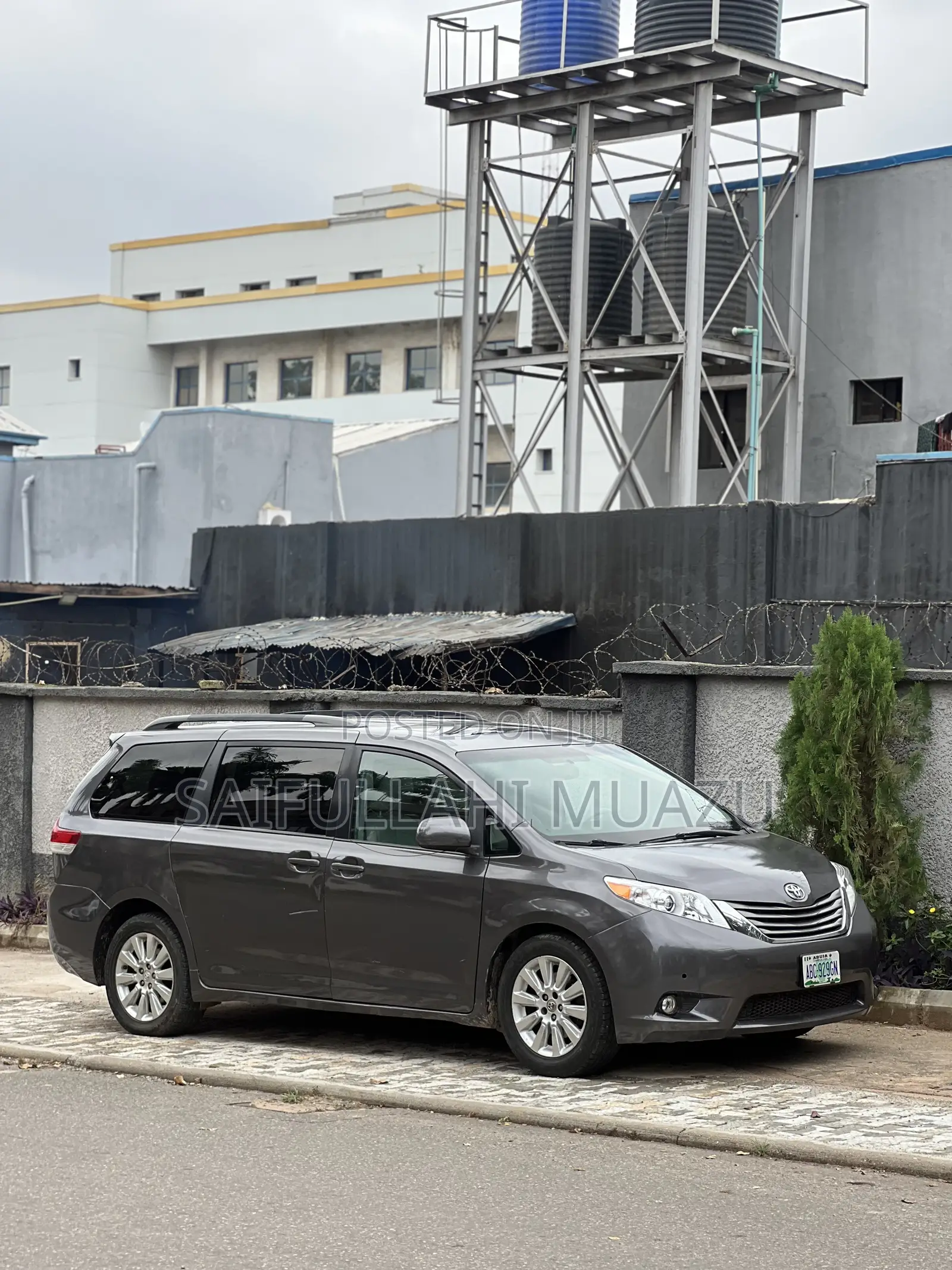 Toyota Sienna XLE 7 Passenger 2010 Silver