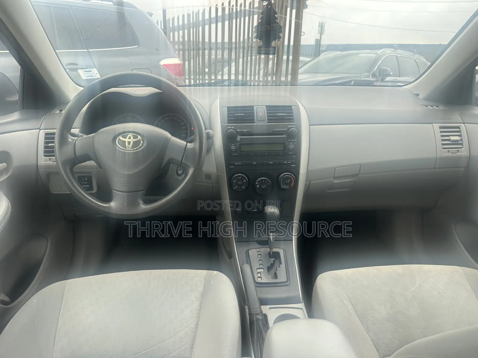 Toyota Corolla Base 4dr Sedan (1.8L 4cyl 5M) 2009 Gray