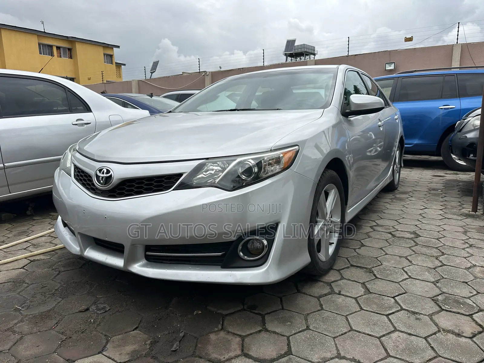 Toyota Camry SE 4dr Sedan (2.5L 4cyl 6A) 2012 Silver