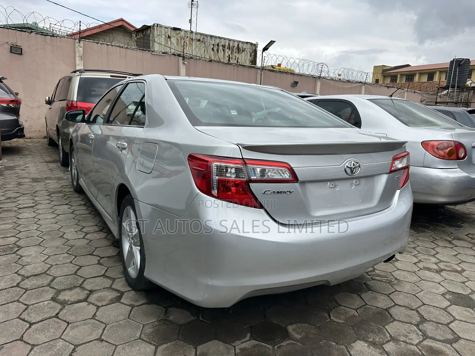 Toyota Camry SE 4dr Sedan (2.5L 4cyl 6A) 2012 Silver