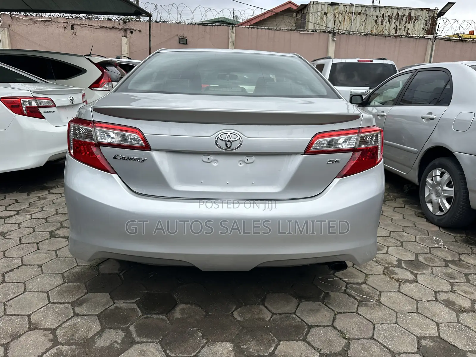 Toyota Camry SE 4dr Sedan (2.5L 4cyl 6A) 2012 Silver
