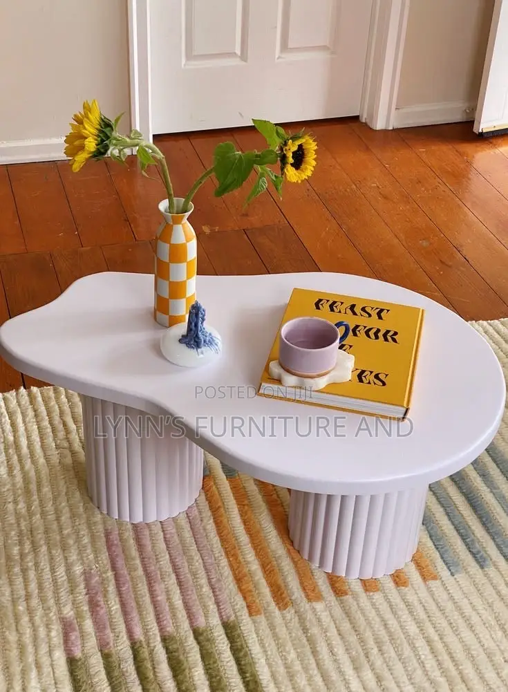 Well Crafted Center Table With Beautiful Finishing