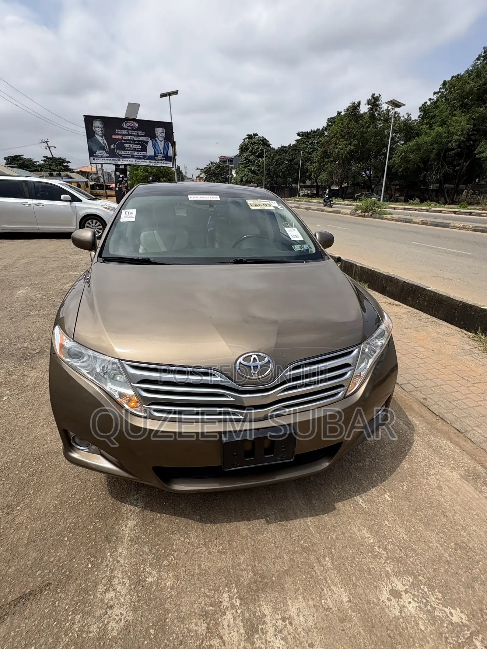 Toyota Venza V6 AWD 2011 Gold