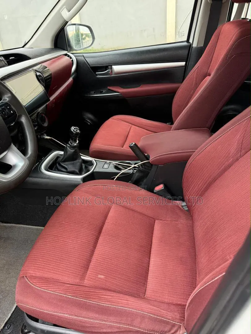 Toyota Hilux 2016 White