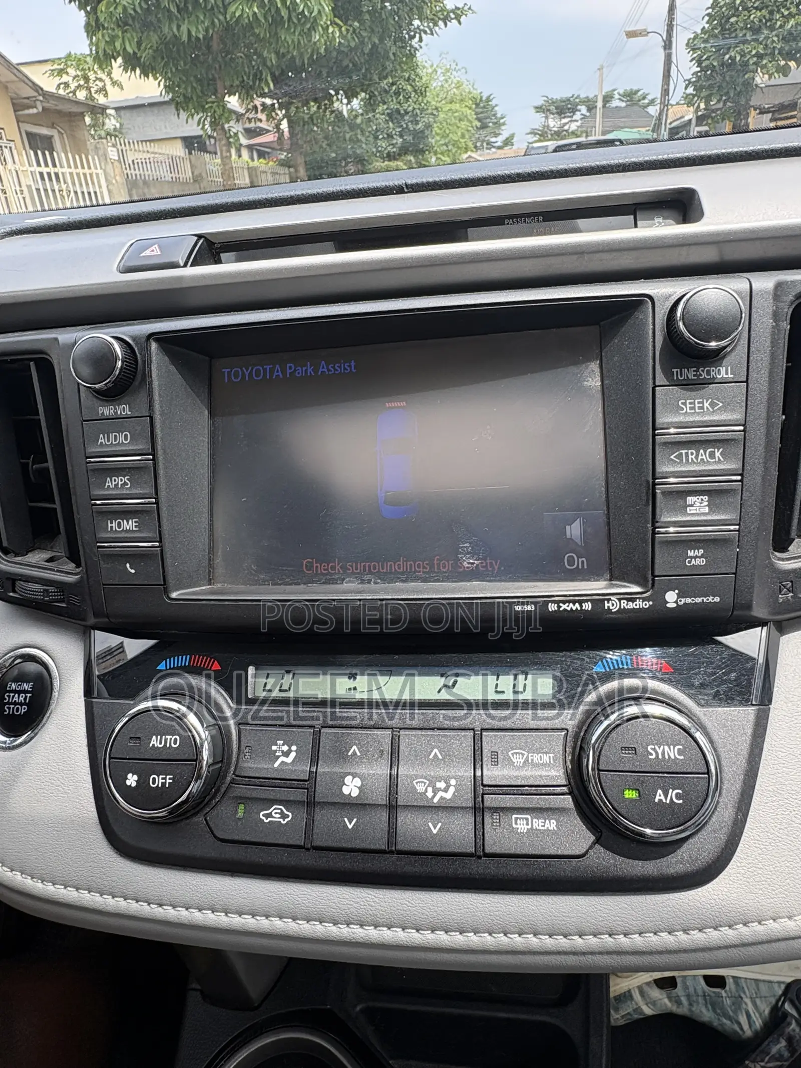 Toyota RAV4 Limited AWD (2.5L 4cyl 6A) 2017 Gold