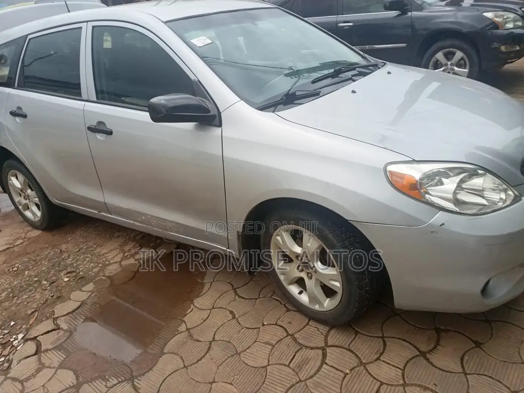 Toyota Matrix 2005 Silver