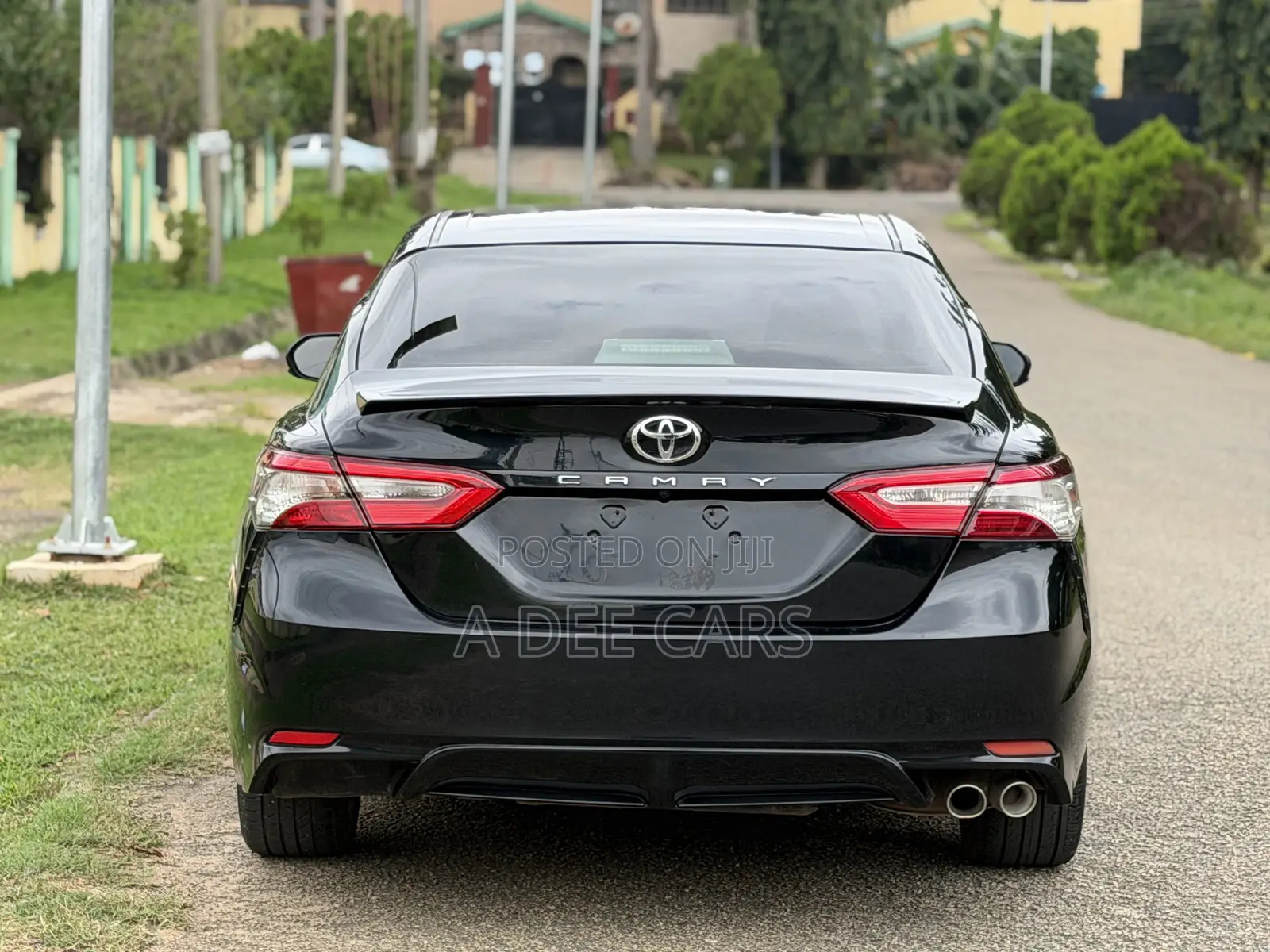 Toyota Camry SE FWD (2.5L 4cyl 8AM) 2018 Black
