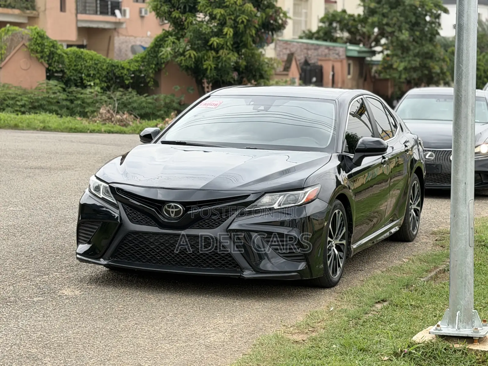 Toyota Camry SE FWD (2.5L 4cyl 8AM) 2018 Black