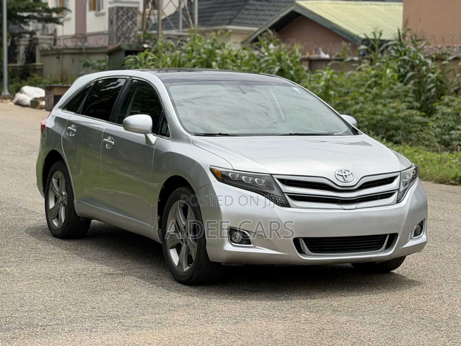 Toyota Venza XLE 2011 Silver