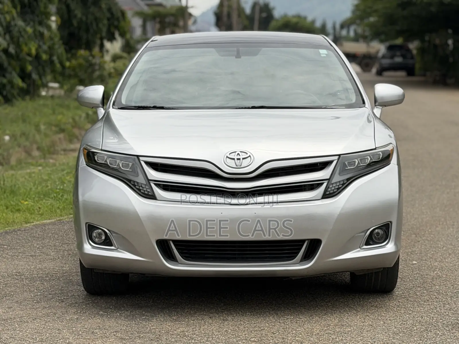 Toyota Venza XLE 2011 Silver