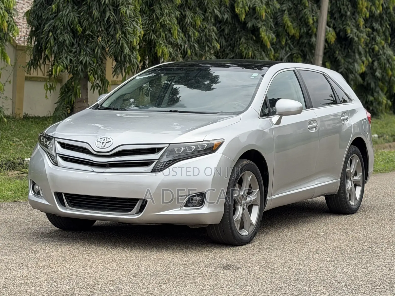 Toyota Venza XLE 2011 Silver