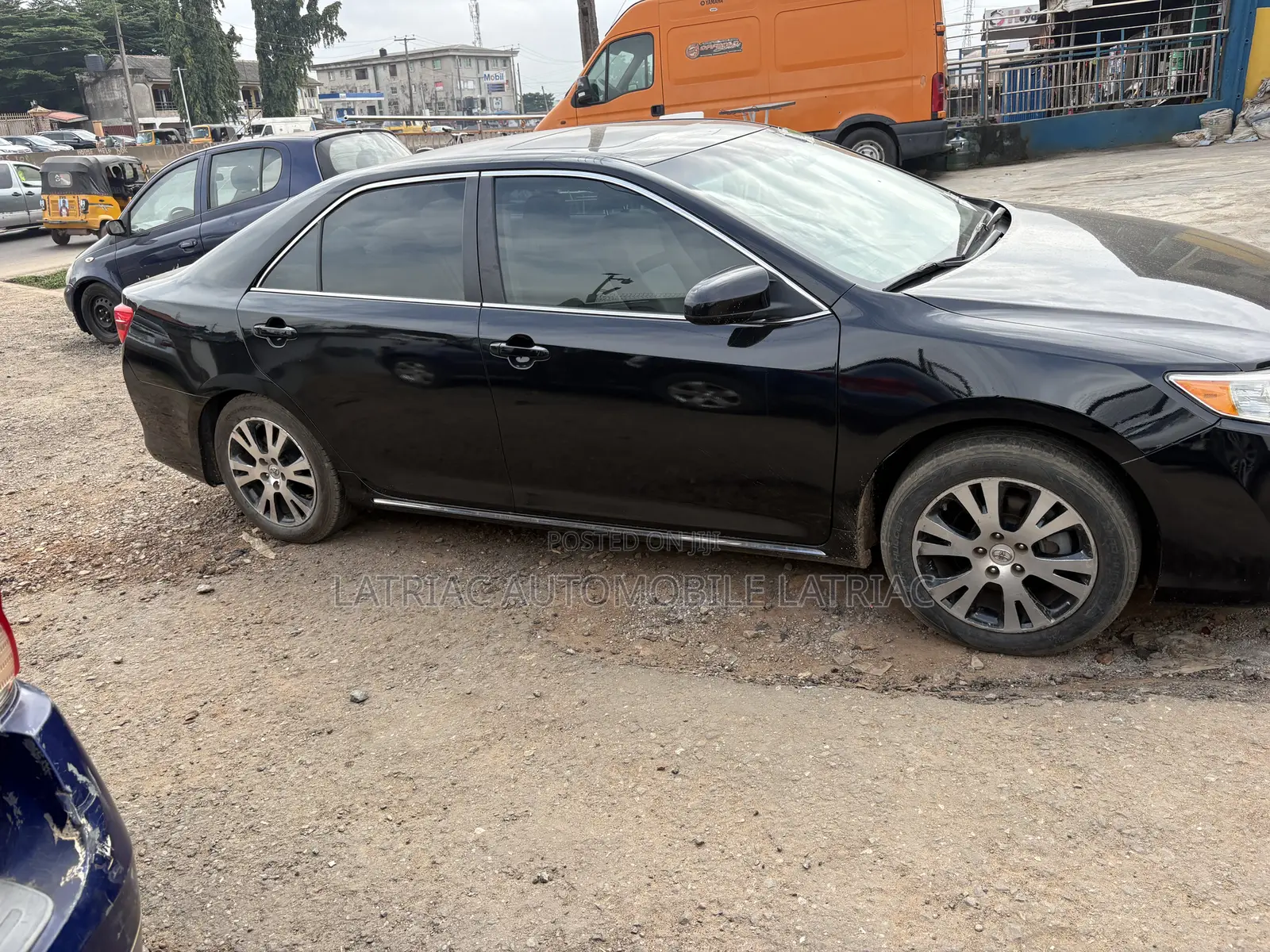 Toyota Camry XLE 4dr Sedan (2.5L 4cyl 6A) 2012 Black
