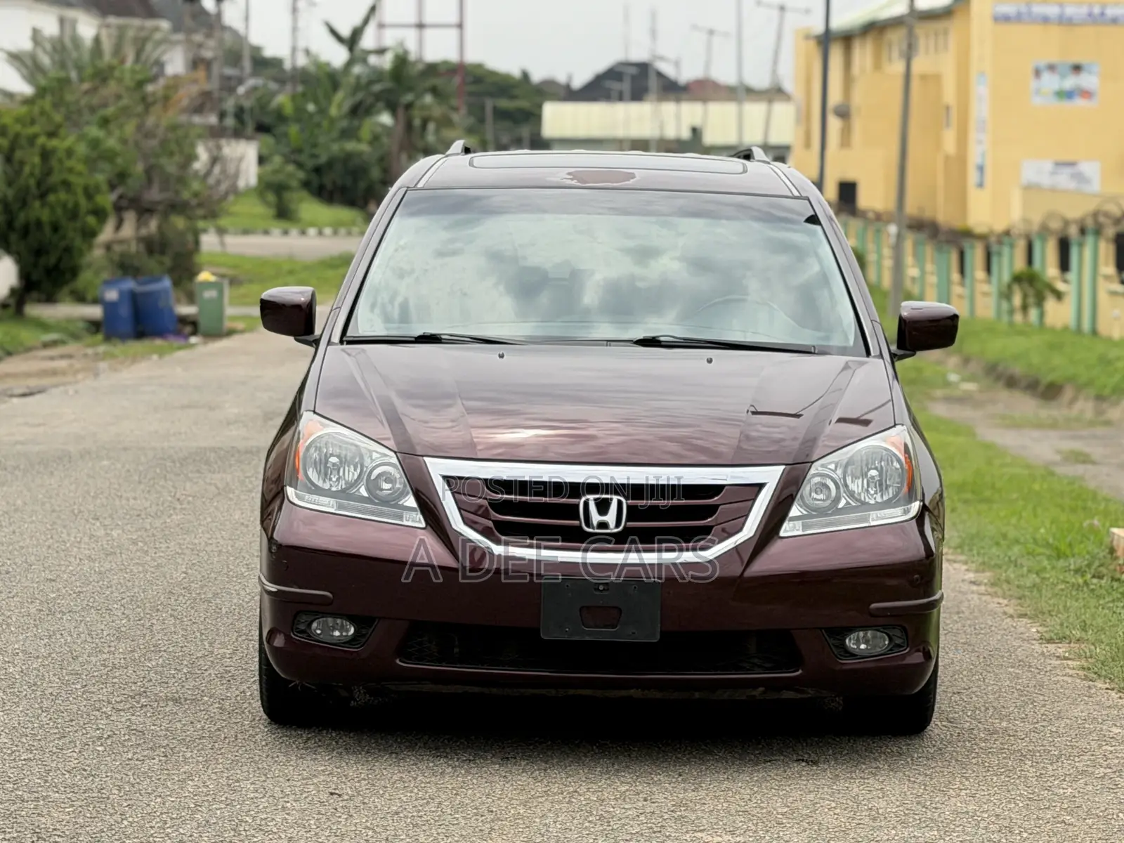 Honda Odyssey Touring 2010 Red