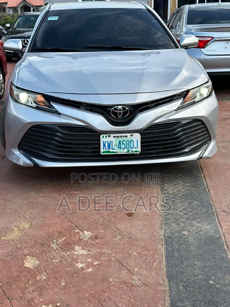 Toyota Camry 2019 Silver