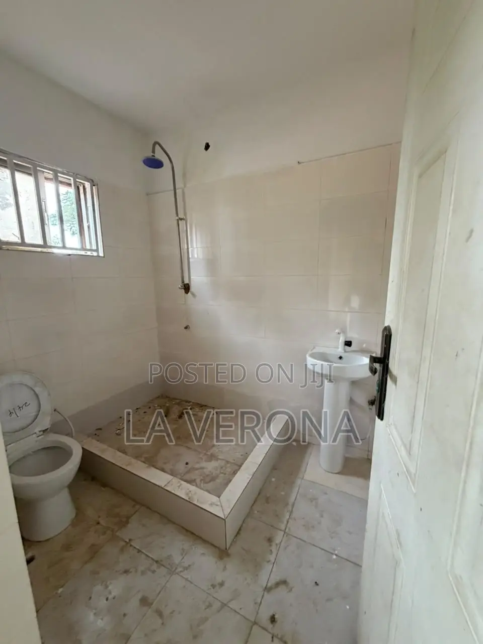 2bdrm Block of Flats in Wuse for rent