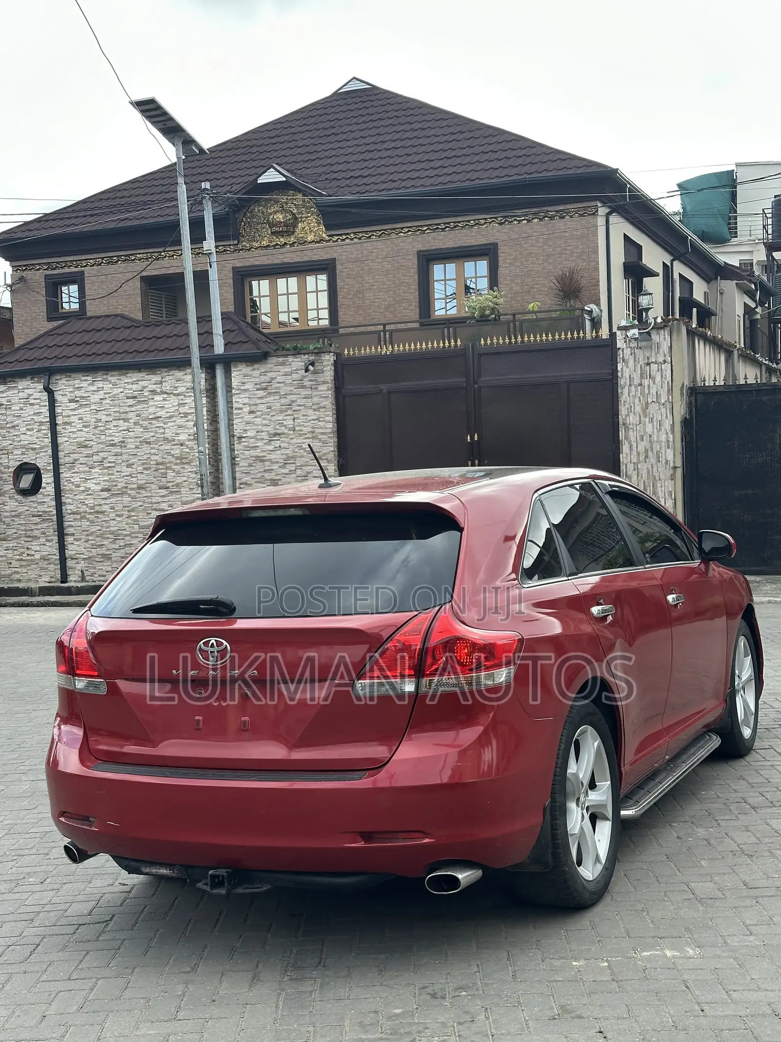 Toyota Venza XLE 2010 Red