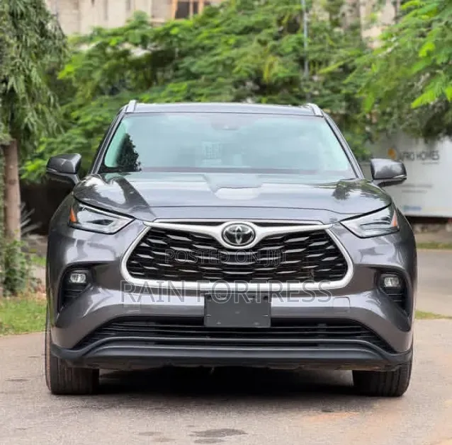 Toyota Highlander 2021 Gray
