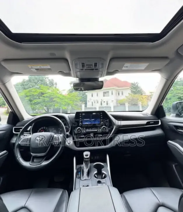 Toyota Highlander 2021 Gray