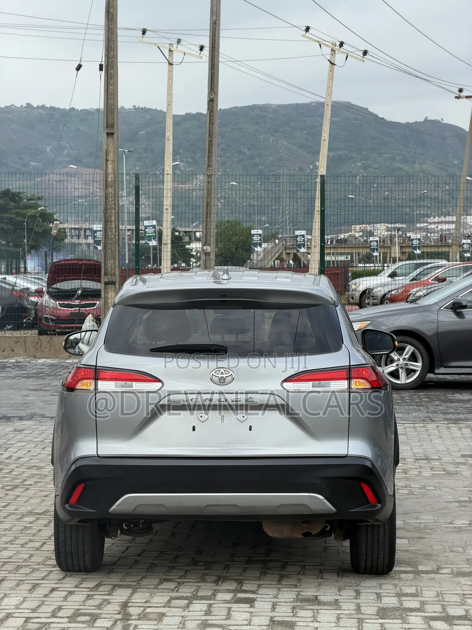 Toyota Corolla Cross LE 2023 Gray